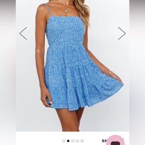 Super cute hello Molly blue floral dress